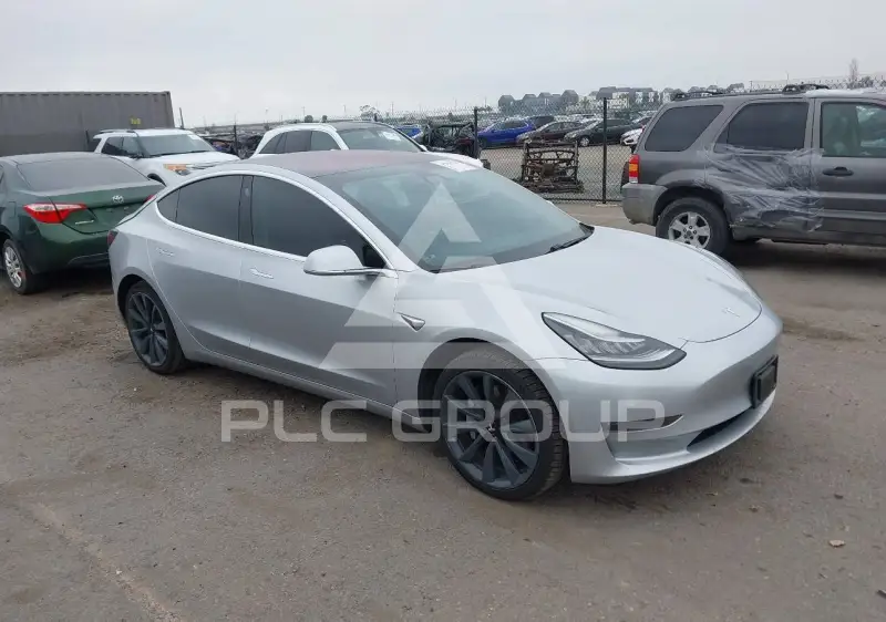 2018 Tesla Model 3 фото