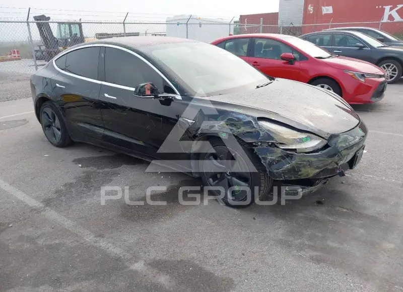 2018 Tesla Model 3 фото