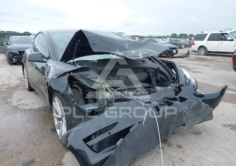 2018 Tesla Model 3 фото