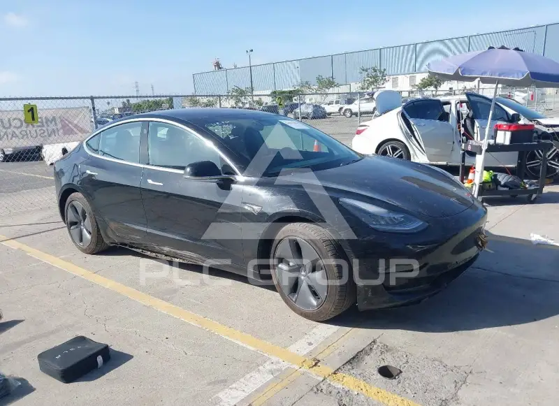 2018 Tesla Model 3 фото