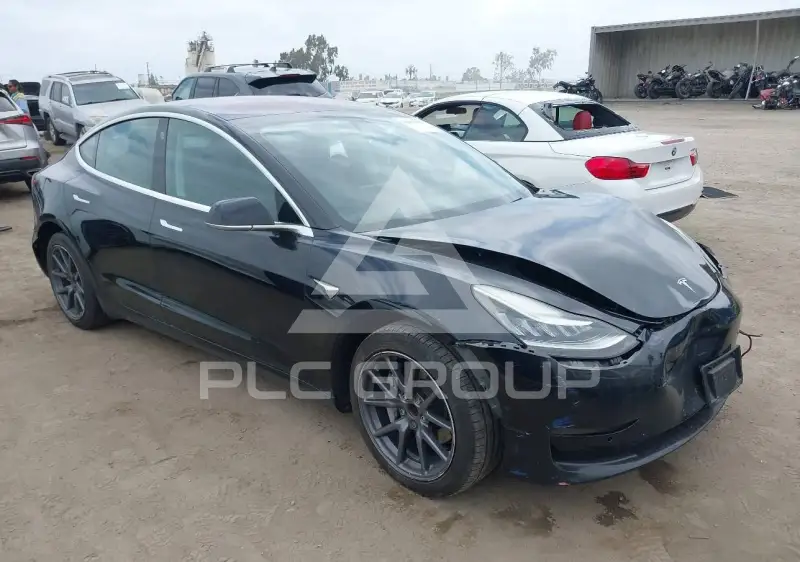 2018 Tesla Model 3 фото