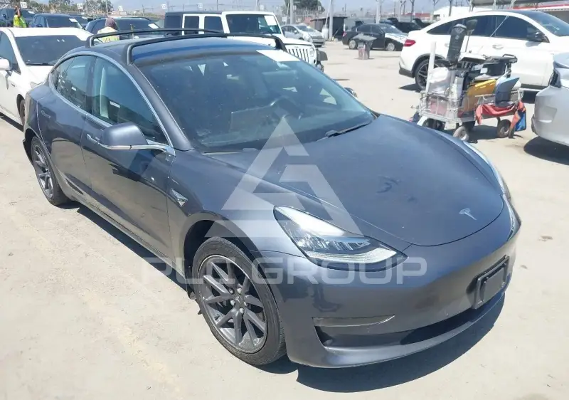 2018 Tesla Model 3 photo