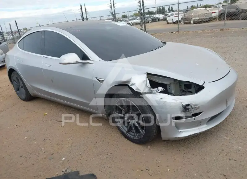 2018 Tesla Model 3 фото