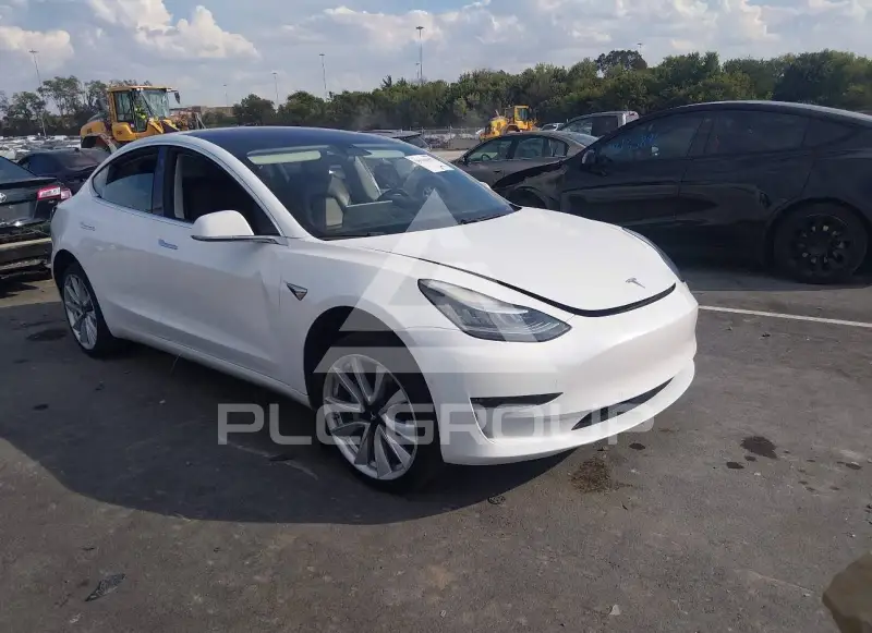 2018 Tesla Model 3 фото