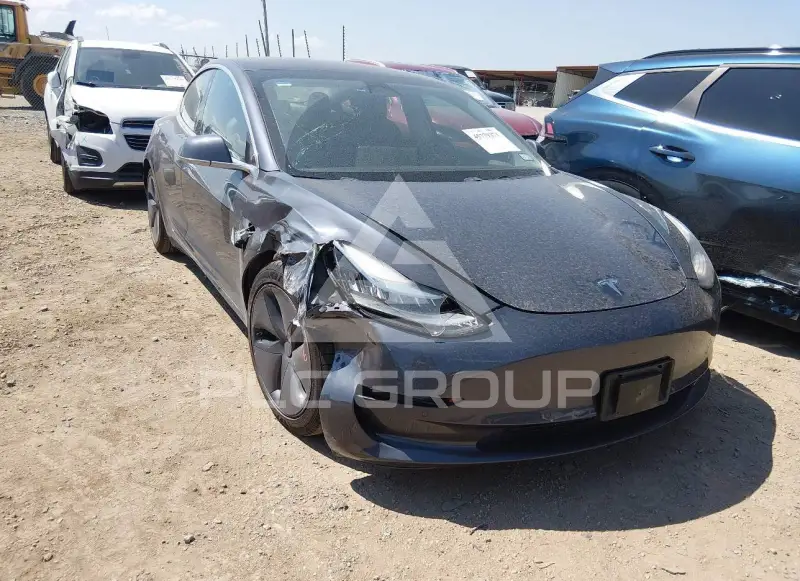 2018 Tesla Model 3 фото