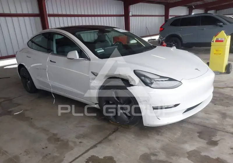 2018 Tesla Model 3 photo