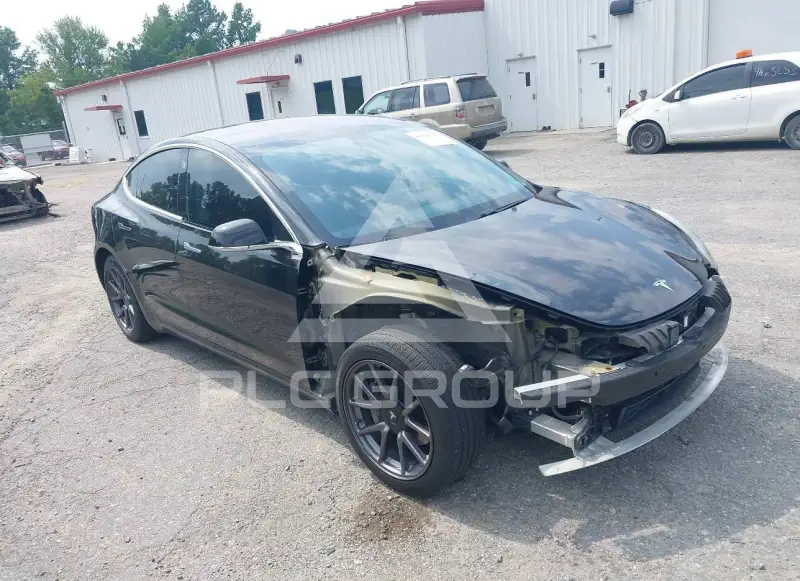 2018 Tesla Model 3 фото