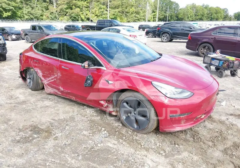 2018 Tesla Model 3 фото