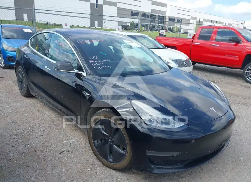 2018 Tesla Model 3 фото