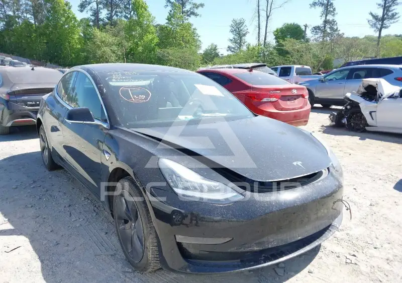2018 Tesla Model 3 фото