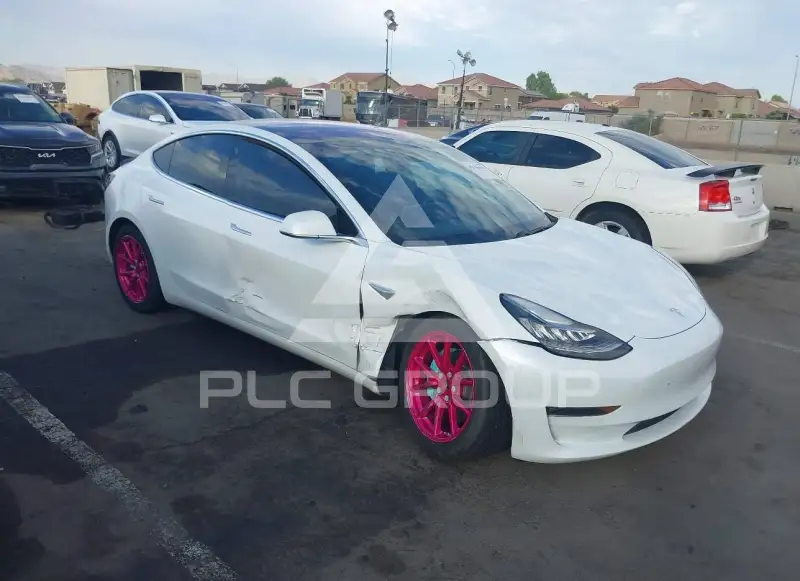 2018 Tesla Model 3 фото