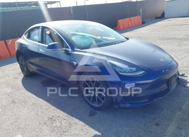 2018 Tesla Model 3 фото