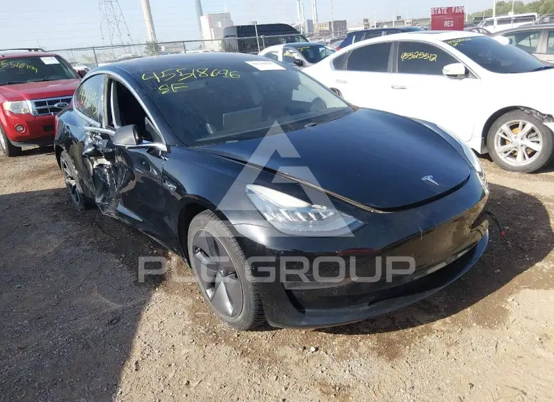 2018 Tesla Model 3 фото