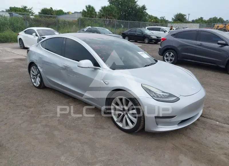 2018 Tesla Model 3 фото