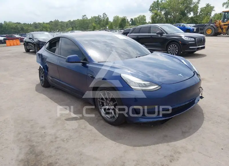 2018 Tesla Model 3 фото