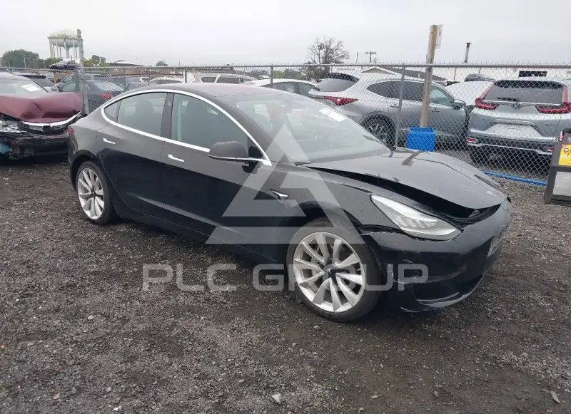 2018 Tesla Model 3 фото