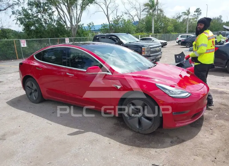 2018 Tesla Model 3 фото