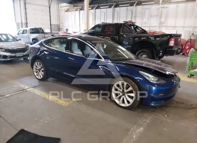 2018 Tesla Model 3 фото