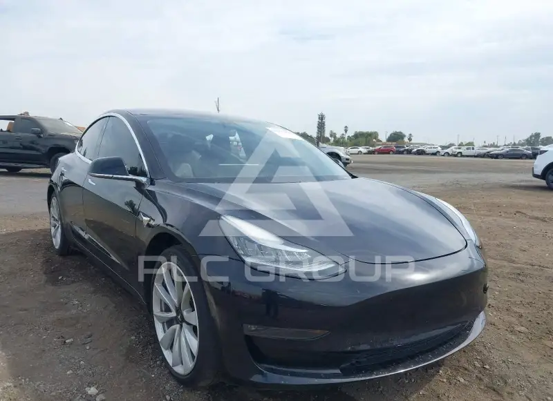 2018 Tesla Model 3 фото