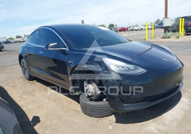 2018 Tesla Model 3 фото