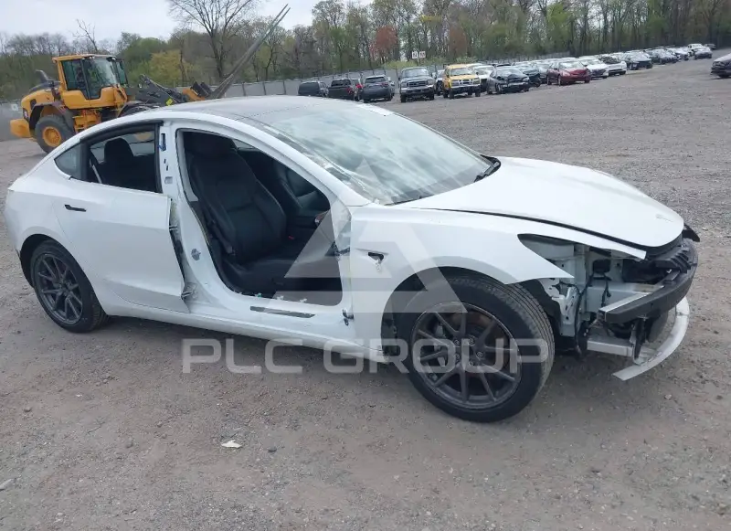 2018 Tesla Model 3 фото