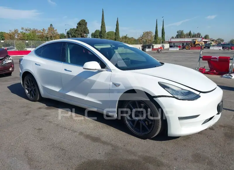 2018 Tesla Model 3 фото