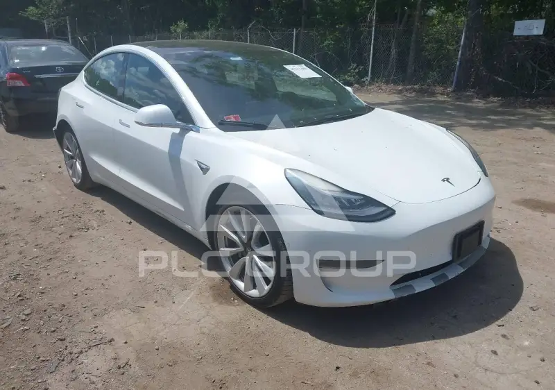2018 Tesla Model 3 фото