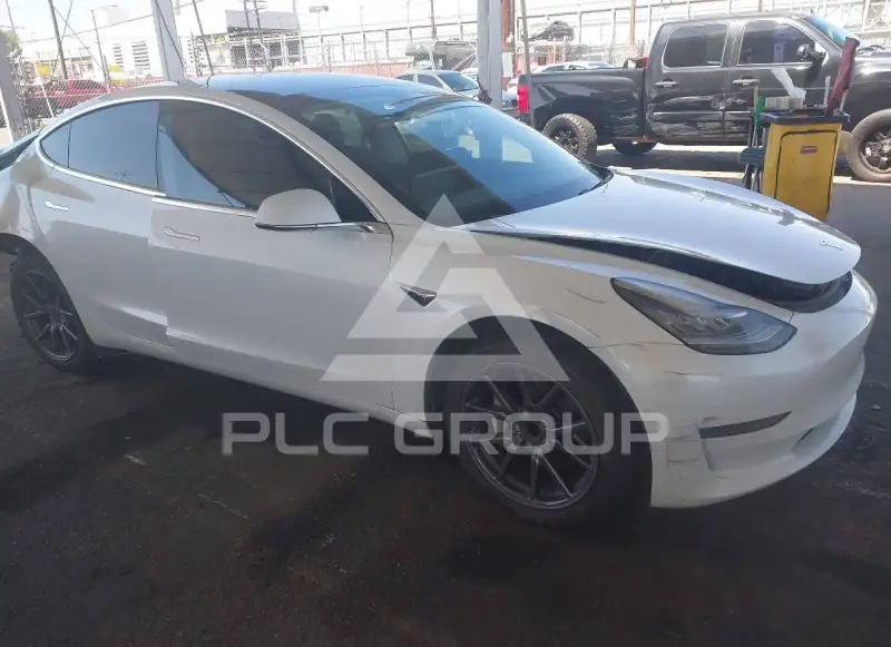 2018 Tesla Model 3 фото