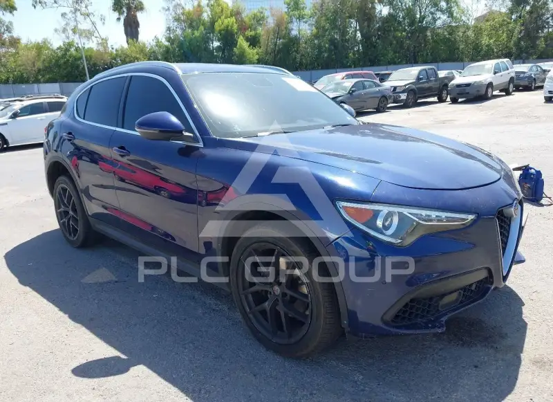 2018 Alfa Romeo Stelvio фото