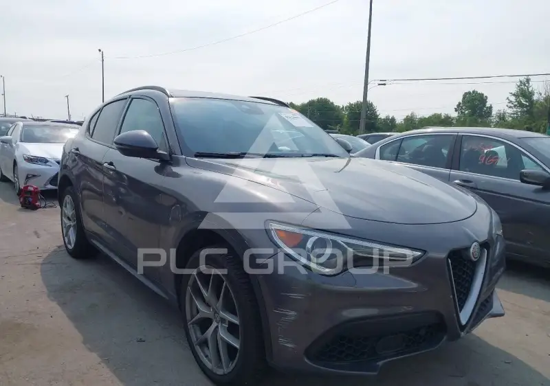2018 Alfa Romeo Stelvio фото