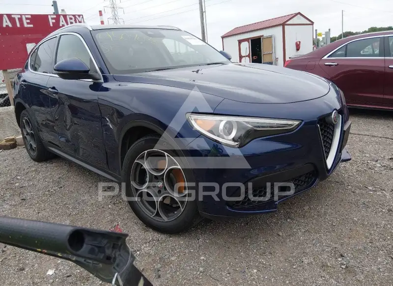 2018 Alfa Romeo Stelvio photo
