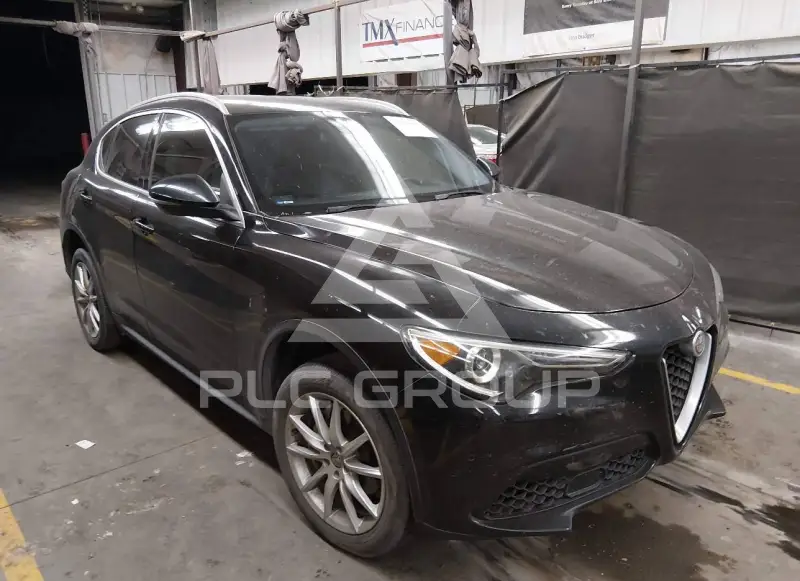 2018 Alfa Romeo Stelvio фото