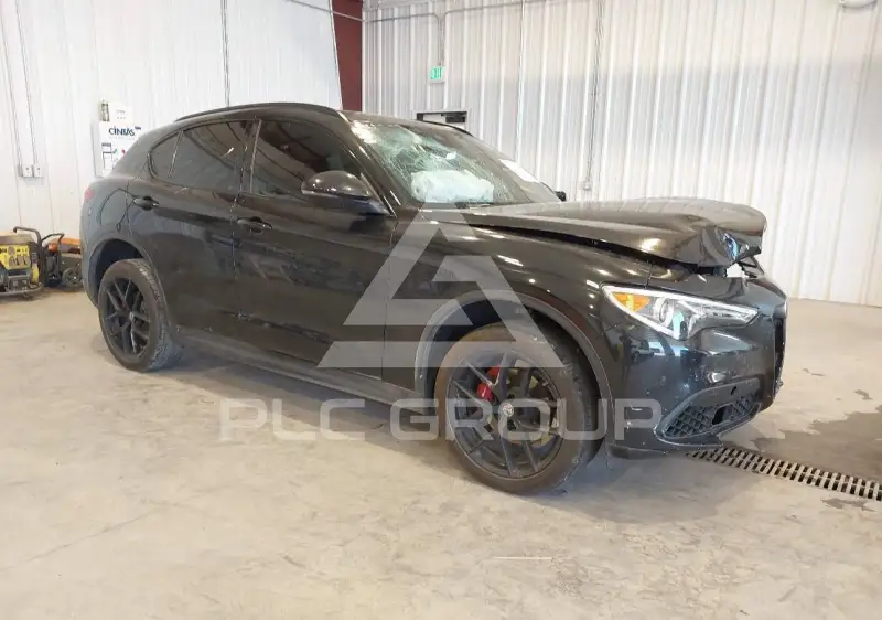 2018 Alfa Romeo Stelvio photo
