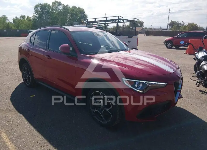 2018 Alfa Romeo Stelvio фото