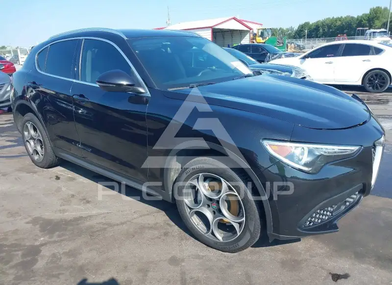 2018 Alfa Romeo Stelvio фото