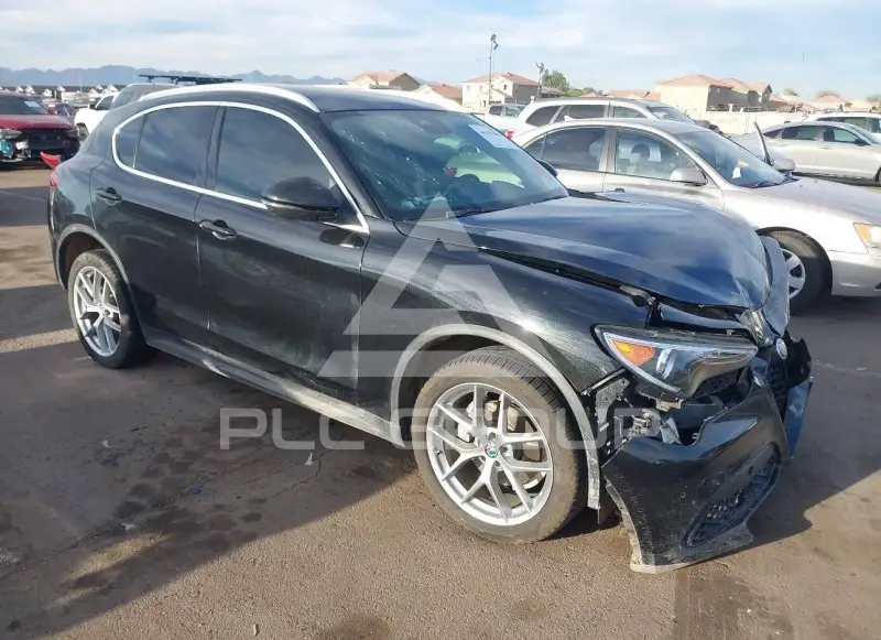 2018 Alfa Romeo Stelvio photo