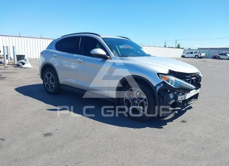 2018 Alfa Romeo Stelvio фото