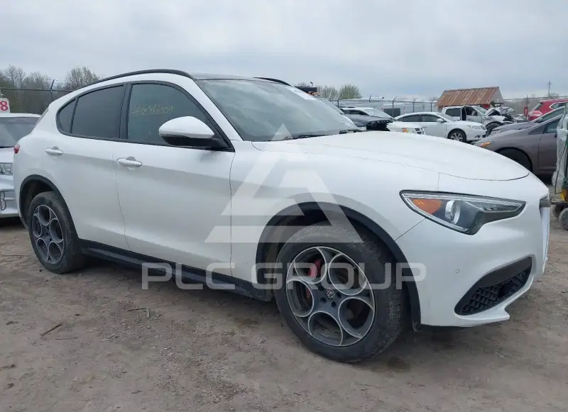 2018 Alfa Romeo Stelvio фото