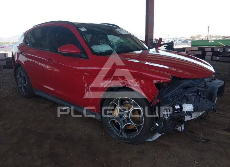 2018 Alfa Romeo Stelvio photo