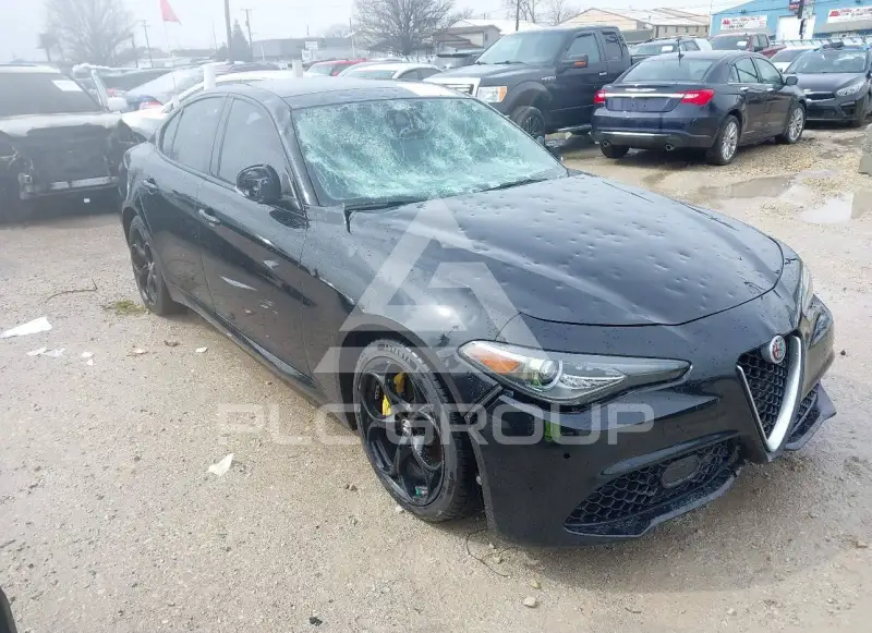2018 Alfa Romeo Giulia photo