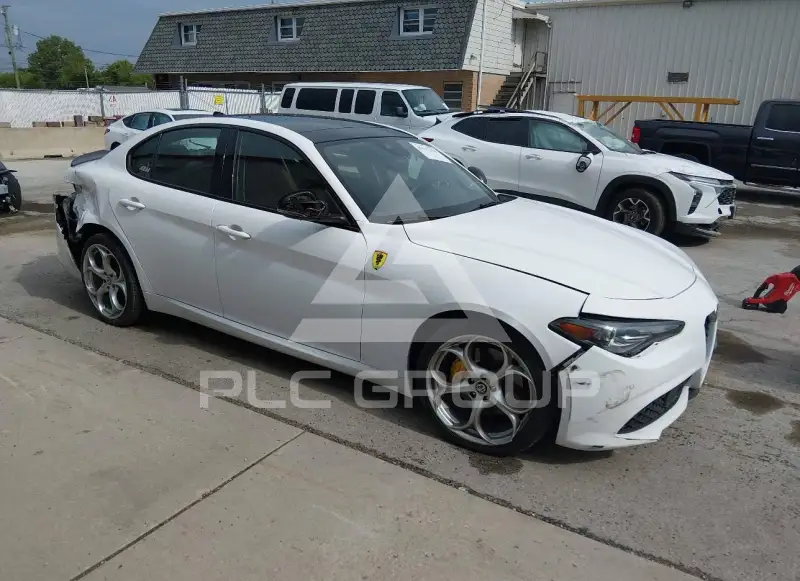 2018 Alfa Romeo Giulia photo