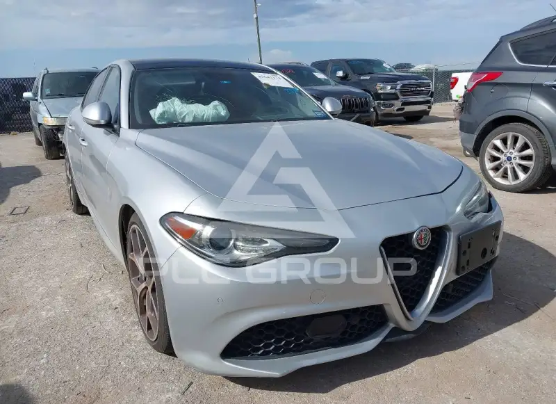 2018 Alfa Romeo Giulia photo