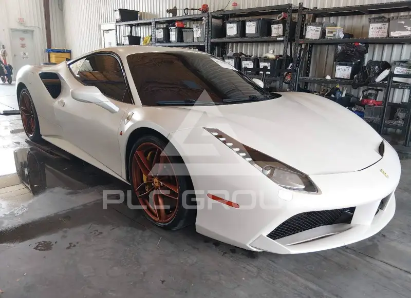 2018 Ferrari 488 фото