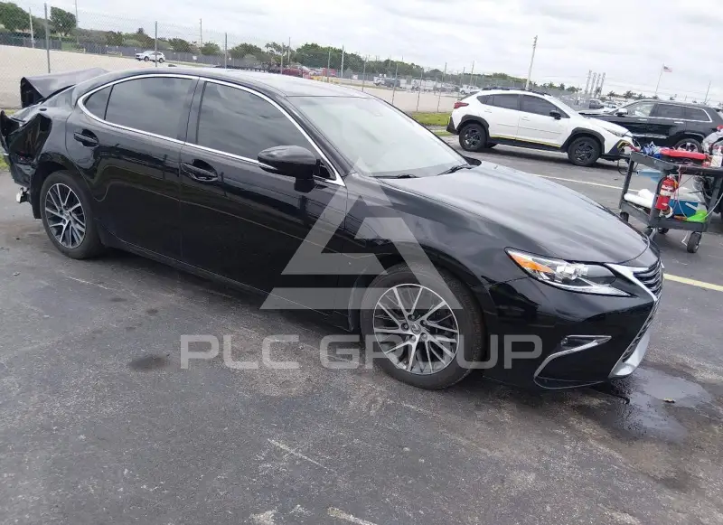 2018 Lexus ES350 photo