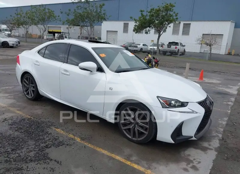 2018 Lexus IS300 фото