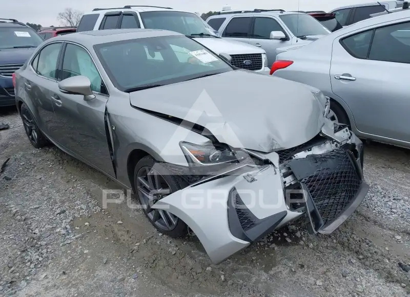 2018 Lexus IS300 фото
