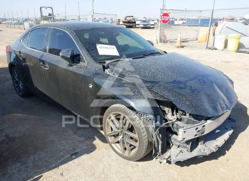 2018 Lexus IS300 фото