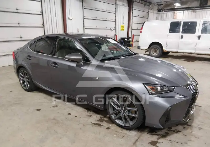 2018 Lexus IS300 фото