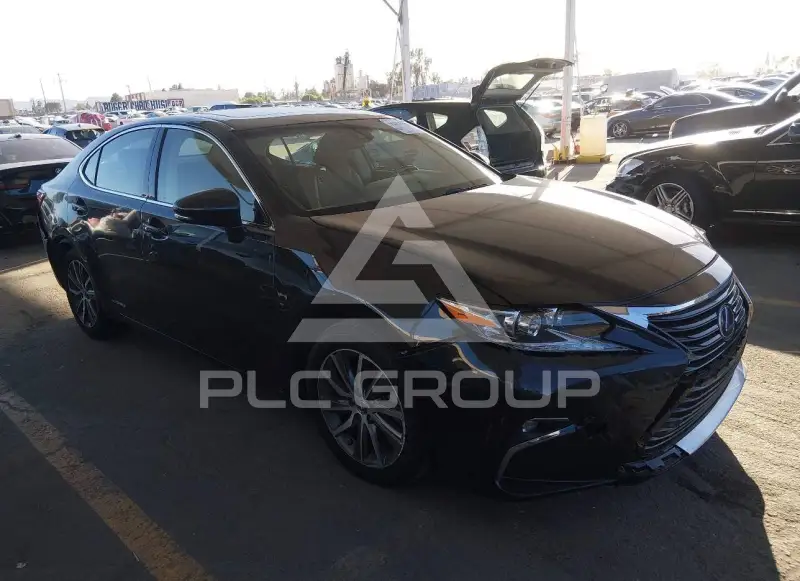 2018 Lexus ES300 photo