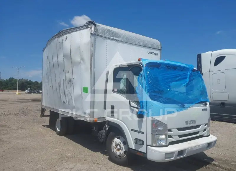 2018 Isuzu NPR photo